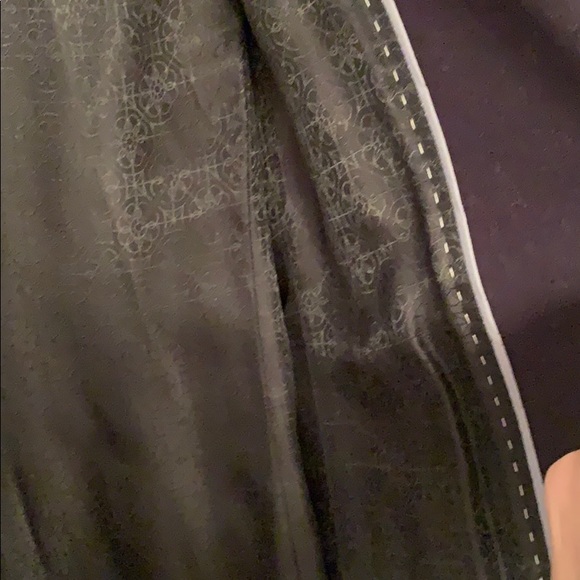 Tahari wool coat plum - Picture 6 of 7